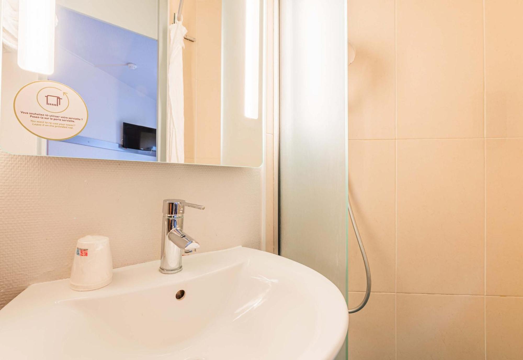B&B Hotel Mulhouse Ile Napoleon Illzach Exteriör bild