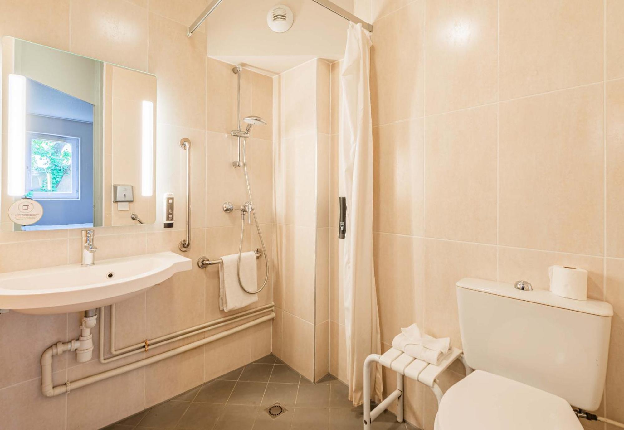 B&B Hotel Mulhouse Ile Napoleon Illzach Exteriör bild